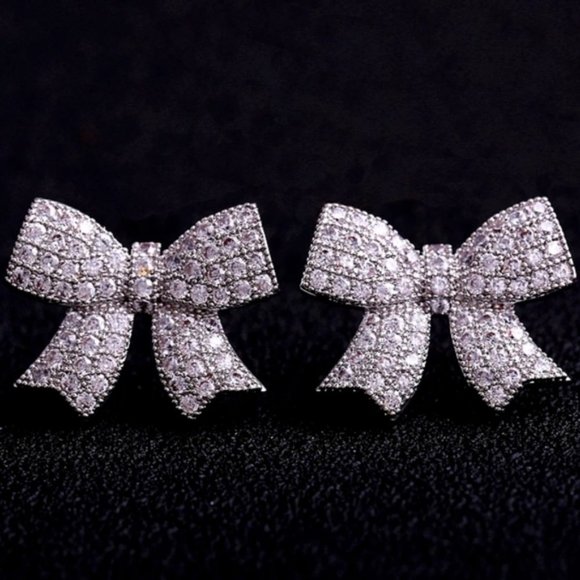 *NEW 925 Sterling Silver Diamond Bow Stud Earrings - Picture 2 of 5